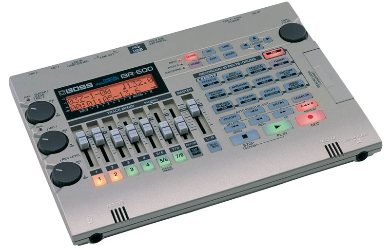 Photo : BOSS STUDIO BR600