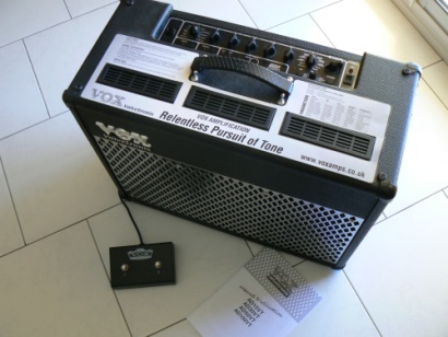 Photo : VOX AD50VT & FOOTSWITCH