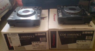 Photo annonce 2 PLATINE PIONEER CDJ 1000 & TABLE DE MIXAGE
