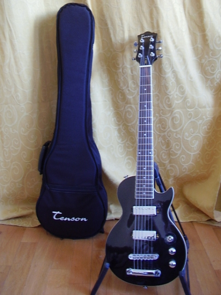 Photo annonce Mini guitare electrique Tenson & housse