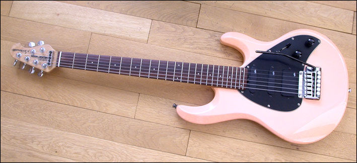 Photo annonce MusicMan Silhouette