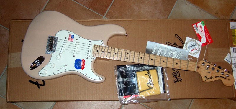 Photo annonce Fender stratocaster USA highway one maple