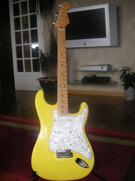 Photo annonce Fender Stratocaster De Luxe Power House