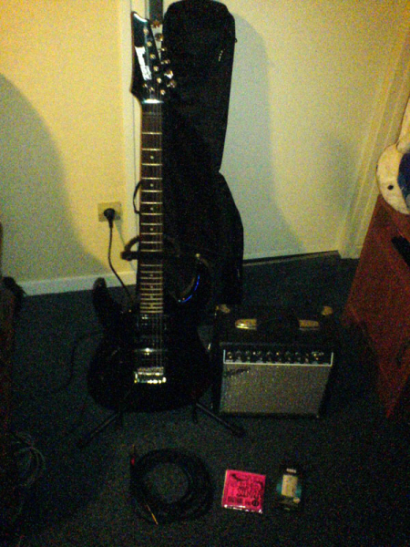 Photo annonce Ibanez GRX 70 L & Fender frontman