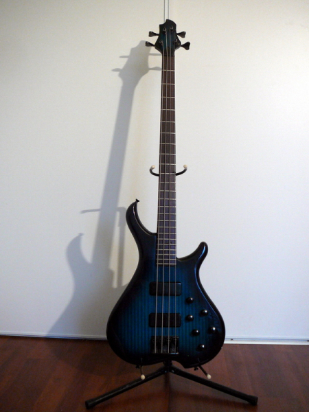 Photo annonce Basse de luthier Nightingale