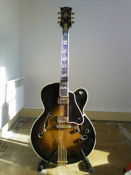 Photo annonce GIBSON Super V