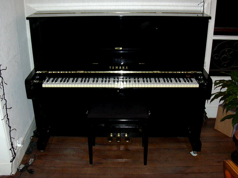 Photo annonce Piano Yahama U1 noir 121