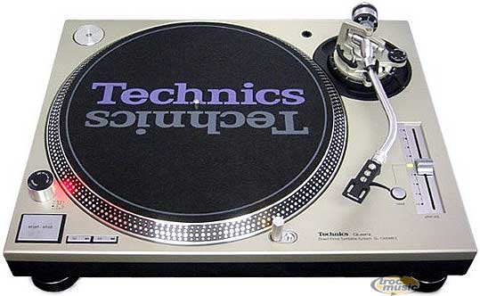 Photo annonce 2 Platines Technics SL 1200 MK5