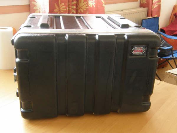 Photo annonce 2 FLY CASE SKB 6 UNITES