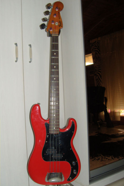 Photo annonce Basse Fender PRECISION 1979
