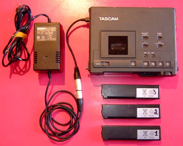 Photo : Tascam DAT portable DAP 1