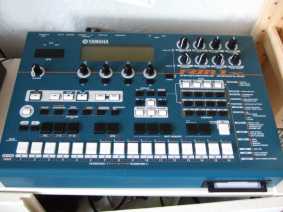 Photo annonce YAMAHA RM1X Remixer Groove Machine