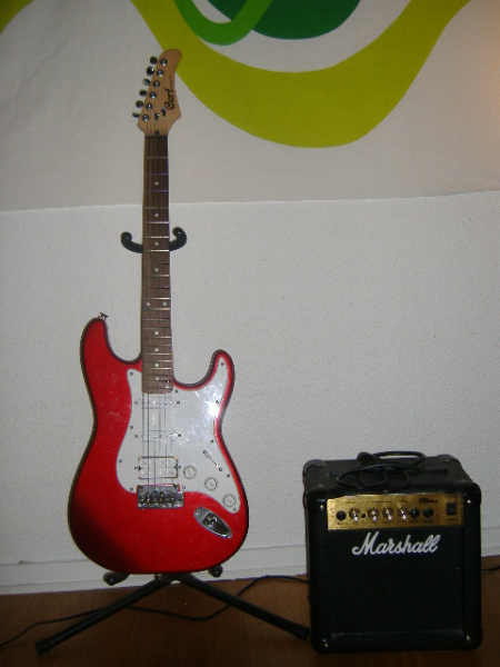 Photo annonce Guitare Cort  Strat & Marshall MG10CD
