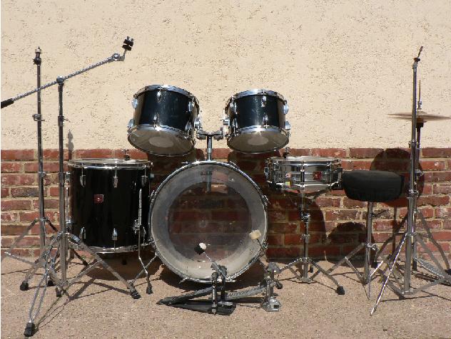 Photo annonce TAMA 5 futs & Cymbales + accessoires