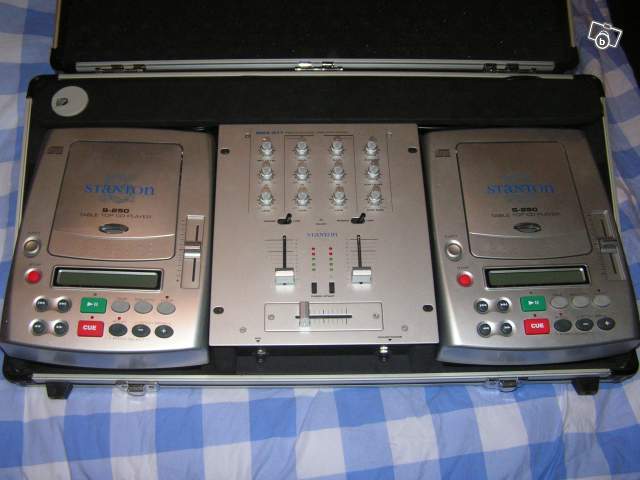 Photo annonce Pack Stanton S 250 & Table mixage SMX 211