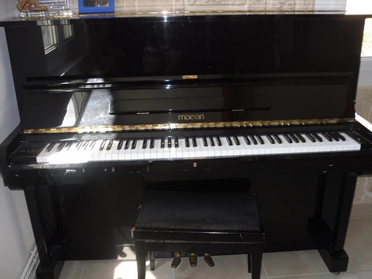Photo annonce Piano noir laque Maeari