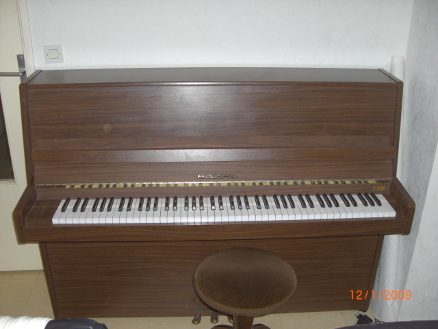 Photo annonce Piano droit Fazer ideal debutant