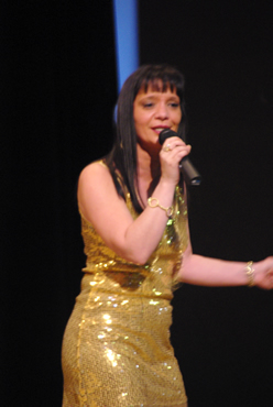 Photo annonce Chanteuse de retro 70 s 80 s et 90 s