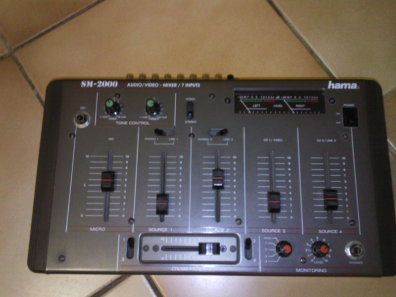 Photo annonce Console DJ Hama SM 2000