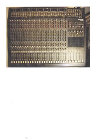 Photo : Console Mackie 24  8  2 PRO