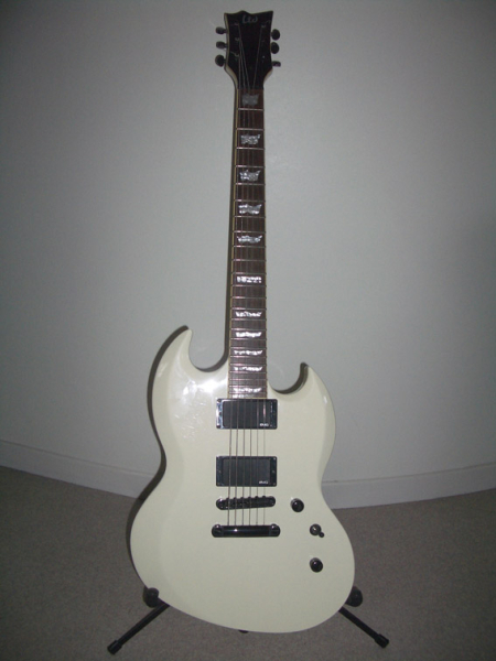 Photo annonce ESP LTD VIPER 400 OW 