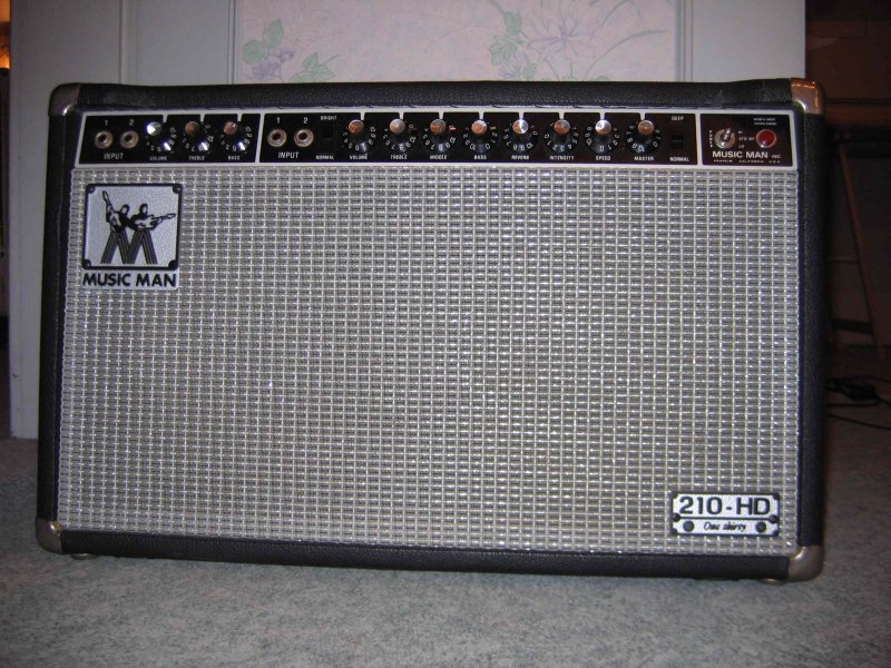 Photo annonce Musicman HD 210