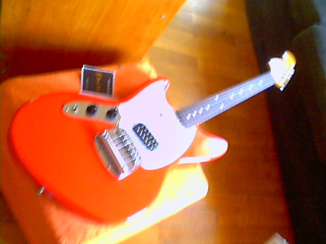 Photo annonce Fender Jagstang Gaucher