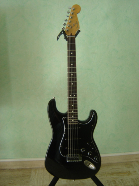 Photo : Fender stratocaster 50 eme anniversaire