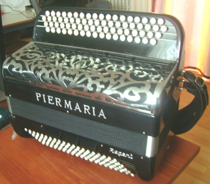 Photo : Accordeon Piermaria Regent