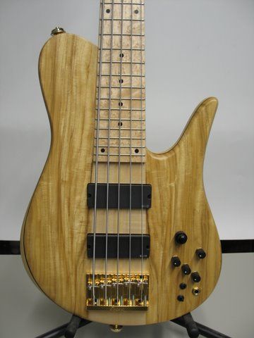 Photo : FODERA RICHARD BONA 5