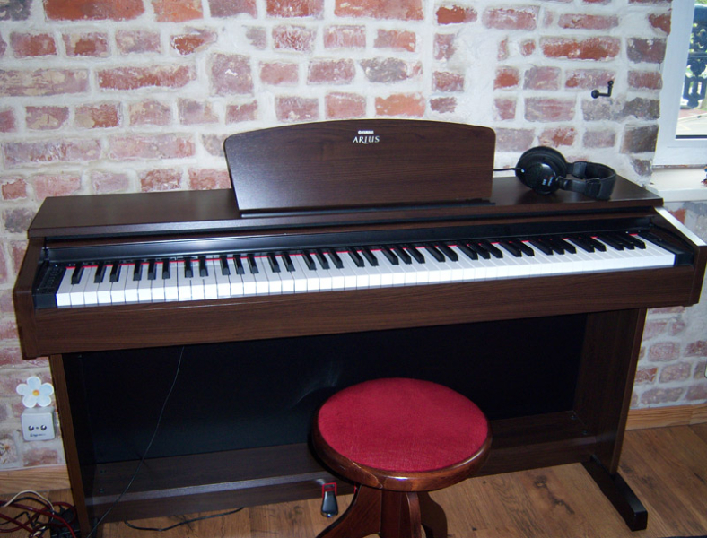 Photo annonce Yamaha YDP 140
