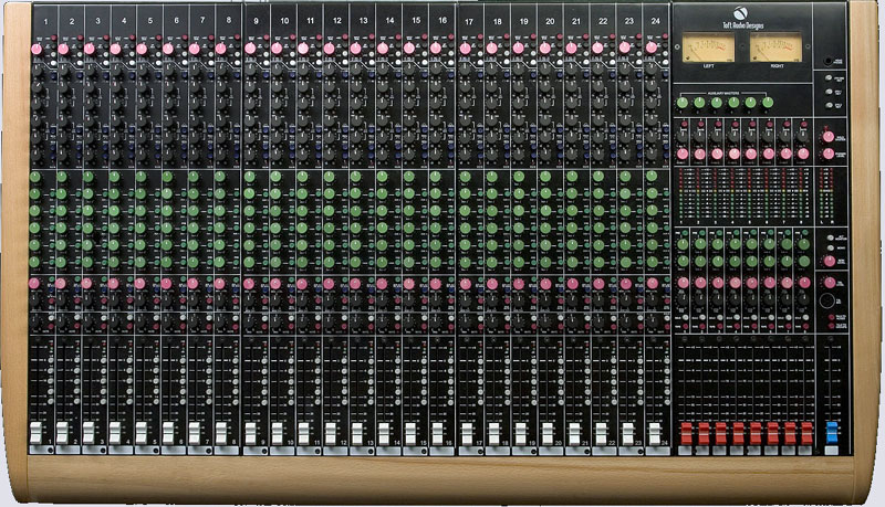 Photo : Console TOFT AUDIO ATB 32