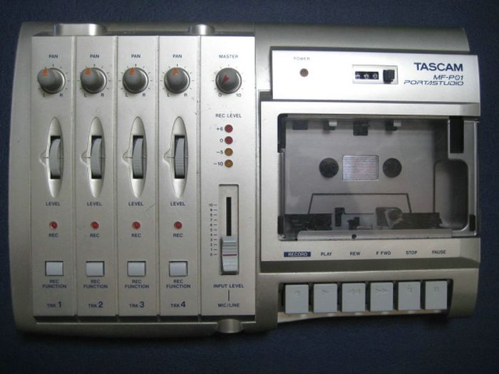 Photo annonce 4 pistes Tascam Portastudio