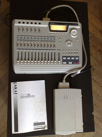 Photo annonce AKAI DPS 12 & 2 HDD + carte FX