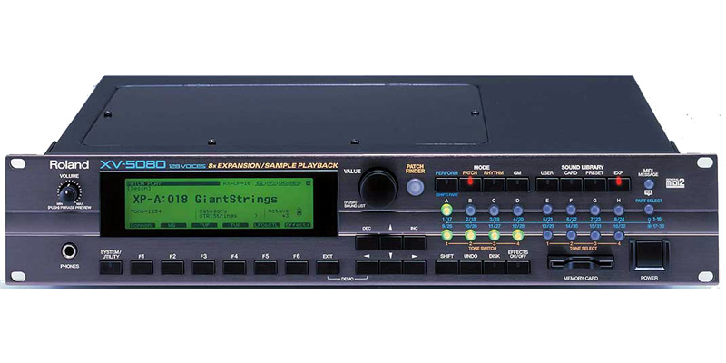 Photo annonce Roland XV 5080 & 3 cartes extension