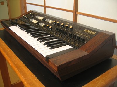 Photo : SYNTHE YAMAHA CS 15D ANALOGIQUE