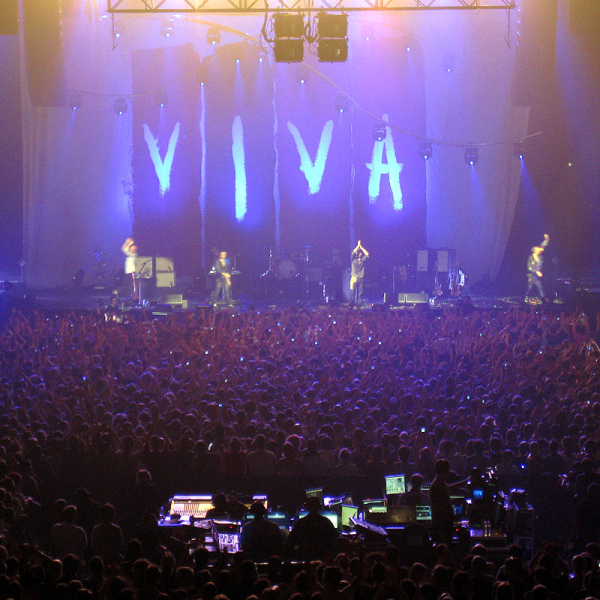 Photo : COLDPLAY 2 PLACES CONCERT