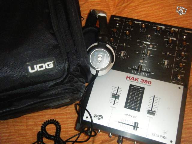 Photo : Console ECLER HAK 380 & sac + casque