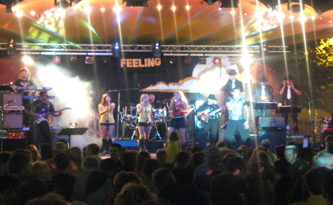 Photo annonce Orchestre Pro Variete Rock cherche Chanteur