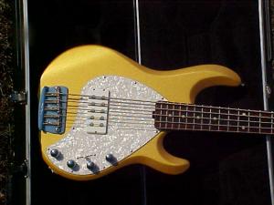 Photo annonce Musicman Stingray V Gold