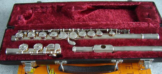 Photo annonce Flute Traversiere YAMAHA & Etui