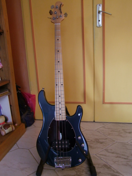 Photo annonce Basse Musicman Sterling
