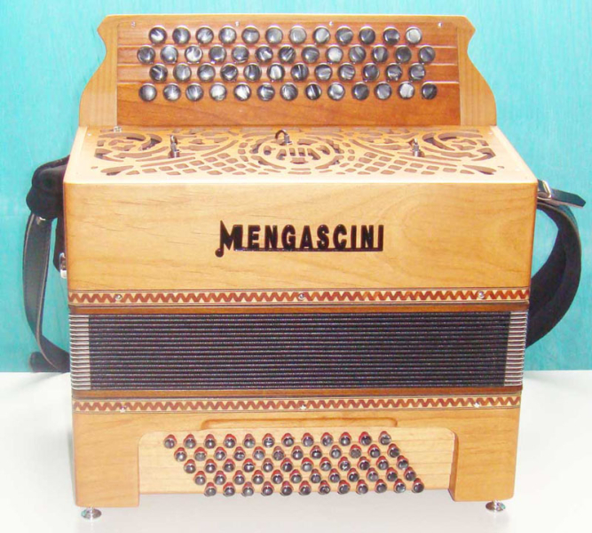 Photo : Accordeon MENGASCINI celtic