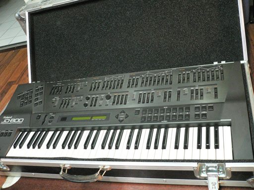 Photo : Synthetiseur JD 800 Roland