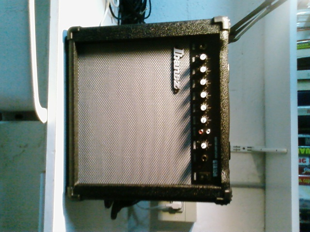 Photo : AMPLI IBANEZ 15 W