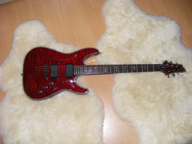 Photo annonce Schecter C 1 Hellraiser rouge