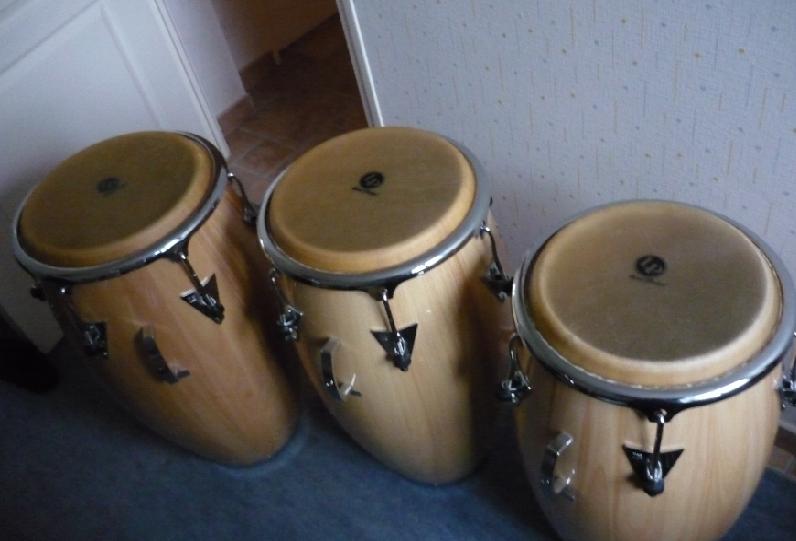 Photo : CONGAS Latin Percussion quinto & conga tumba