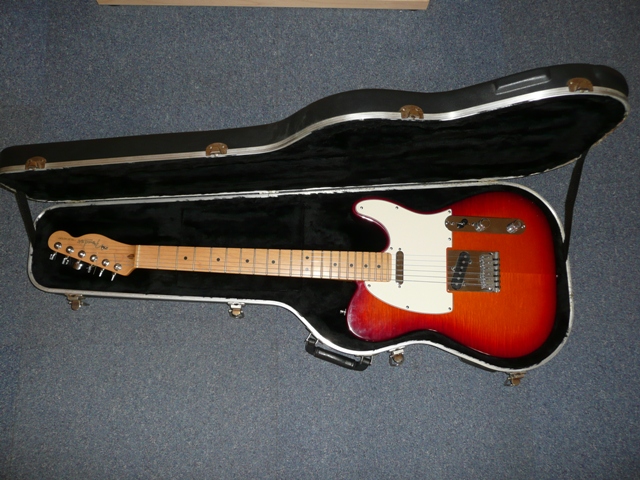 Photo : FENDER TELECASTER CORONA CALIFORNIA
