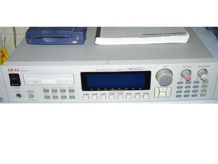 Photo annonce AKAI S3000 XL