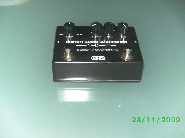Photo : MXR MC 402